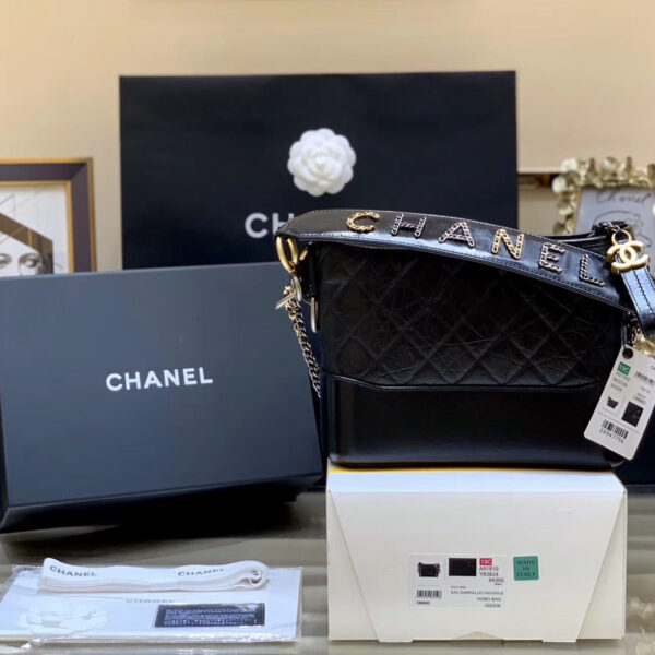 Chanel Gabrielle Hobo Bag 25cm AS1582 Bi-Color Hardware Aged Calfskin Leather Spring/Summer Act 1 Collection Black