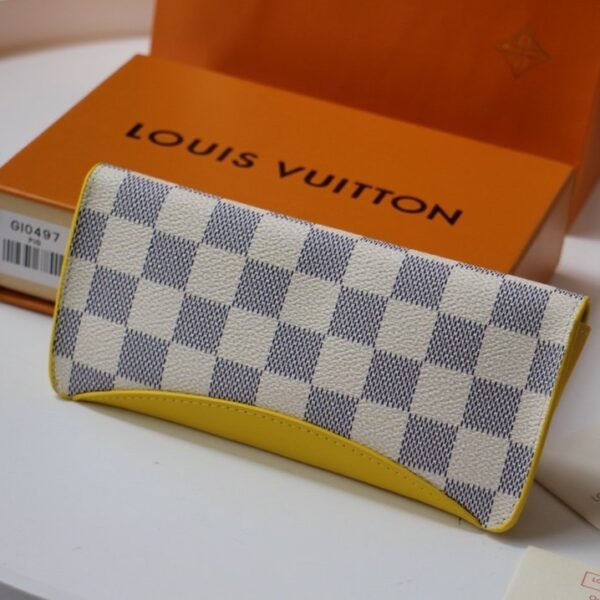 Louis Vuitton Daimer Wallet White