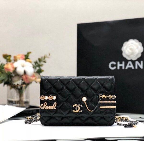 Chanel Flap Bag 19cm Black