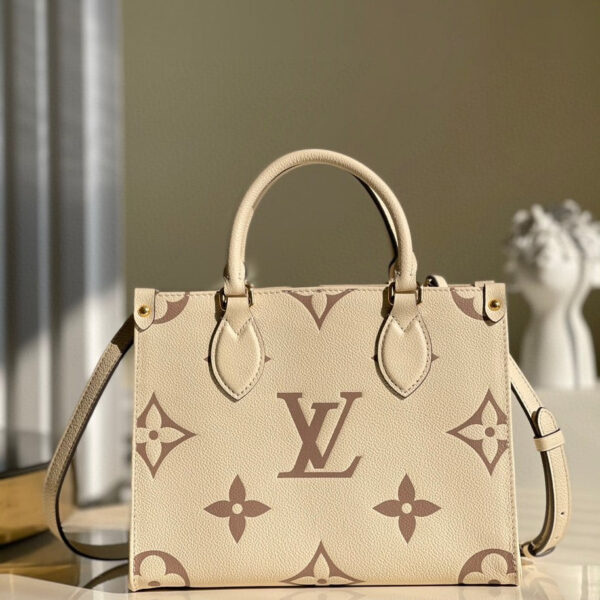 Louis Vuitton Handle Bag 25cm Cream