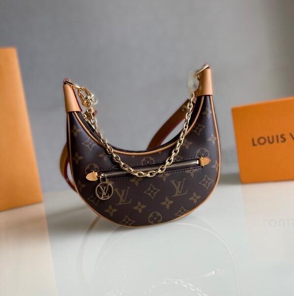 Louis Vuitton Loop Monogram Canvas 23cm
