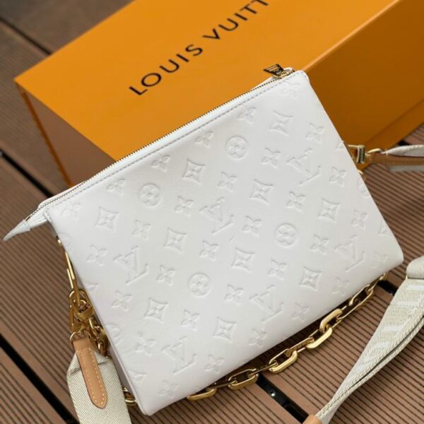 Louis Vuitton Coussin PM Bag 26cm Monogram Embossed Puffy Lambskin Leather Spring/Summer Collection M57793 White