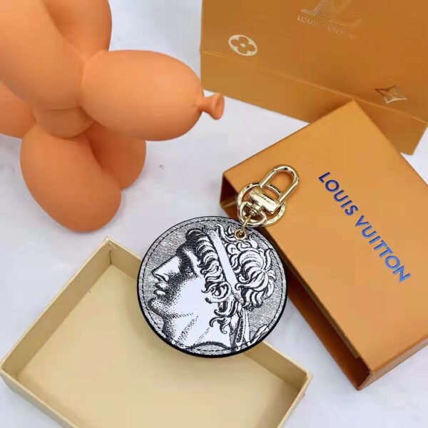 Louis Vuitton Cameo Coin Illustre Bag Charm And Key Holder