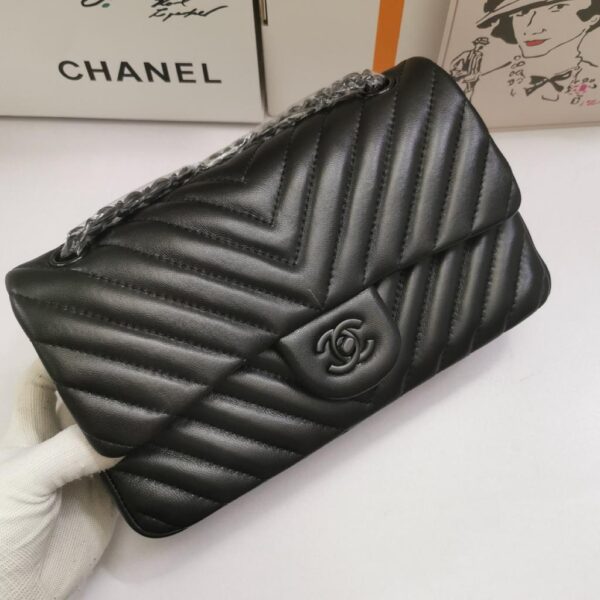 Chanel Flap Bag Black 26cm