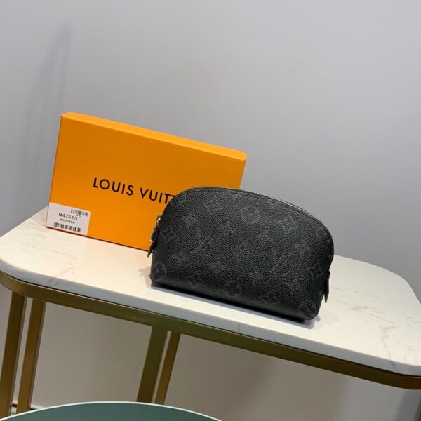 Louis Vuitton Cosmetic Pouch 19cm Black