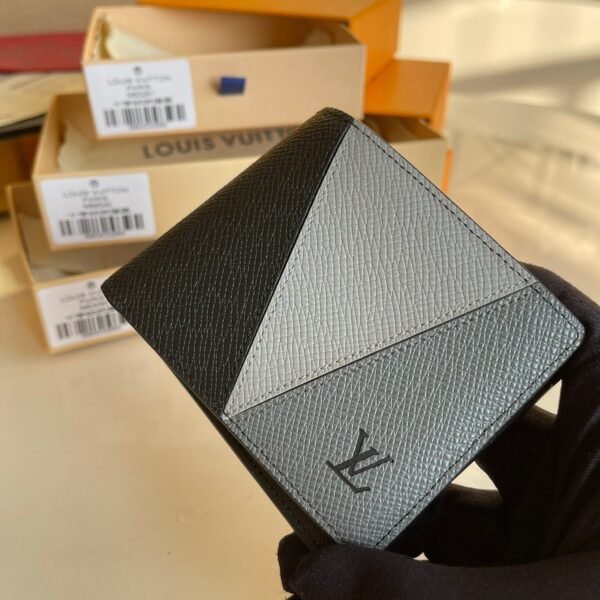 Louis Vuitton Wallet 19cm Grey